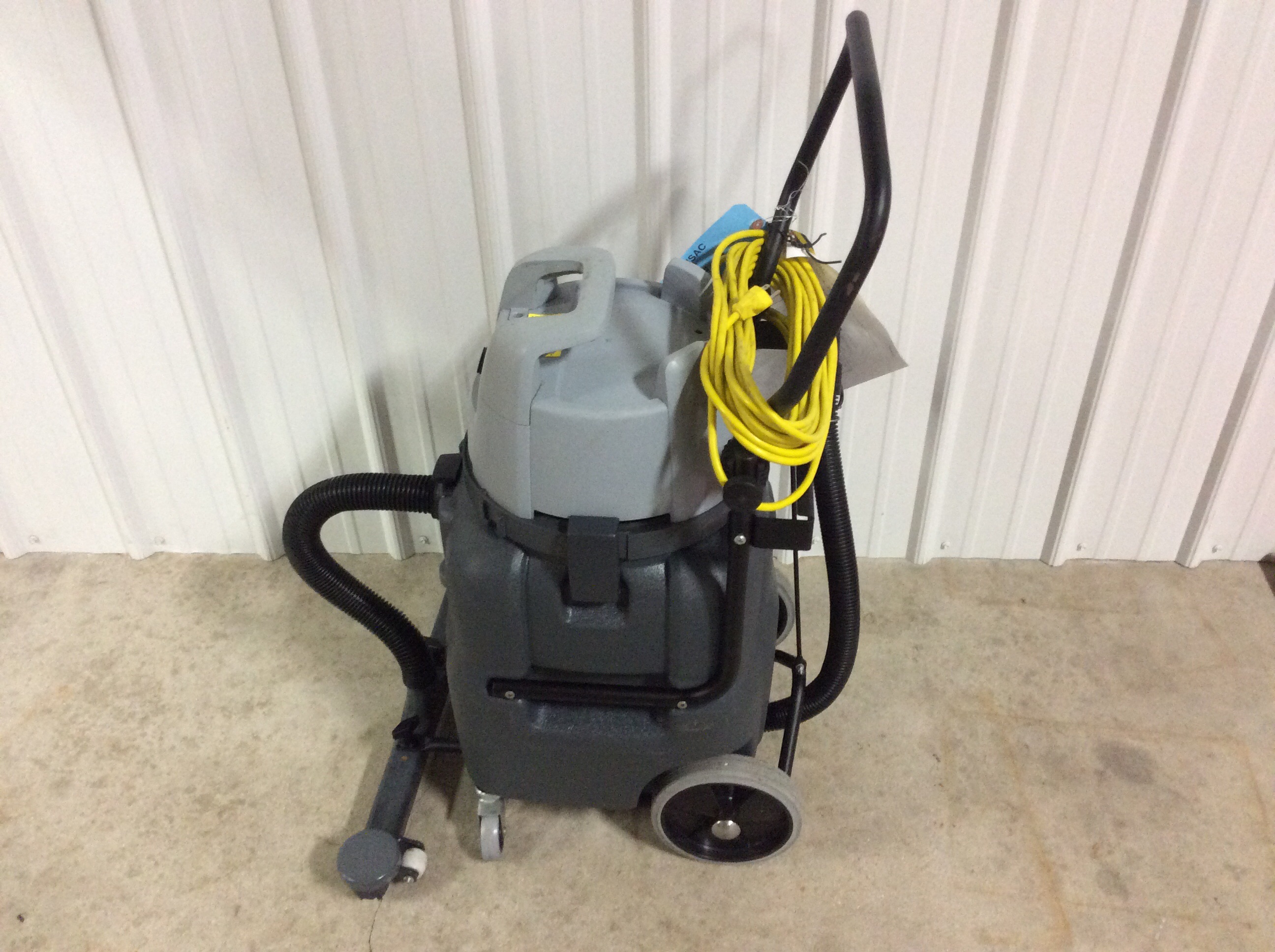 NilfiskAdvance AWD315 available from USACLEAN